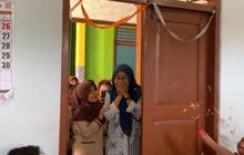 Bikin Haru, Momen Guru SD Dapat Kejutan Ultah dari Murid Kelas 2 Ini Viral