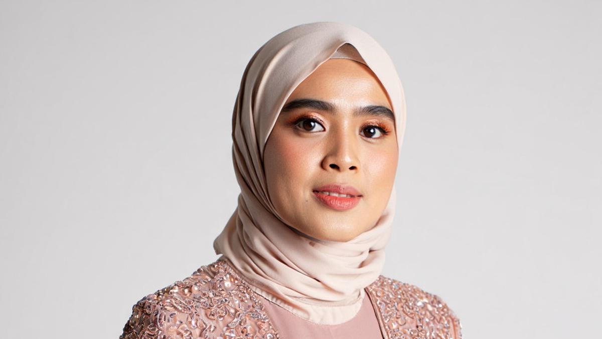 12 Model Gamis Kombinasi dengan Outer Brokat Modern, Solusi Tampil Anggun untuk Segala Acara