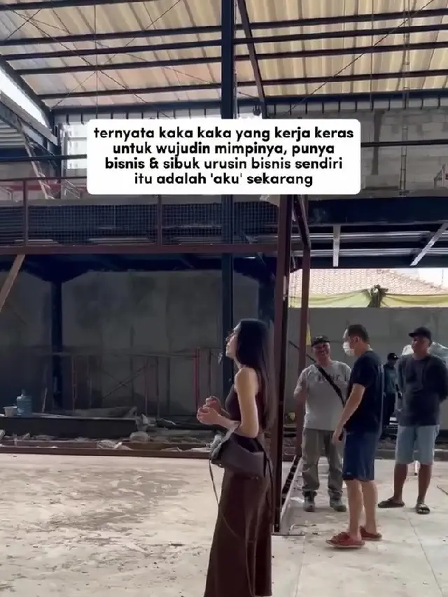 Dirikan Soul Padel Club, 5 Pesona Cantik Olivia Jensen Pantau Proses Pembangunan Bisnis Barunya (credit: instagram/oliviajensen).