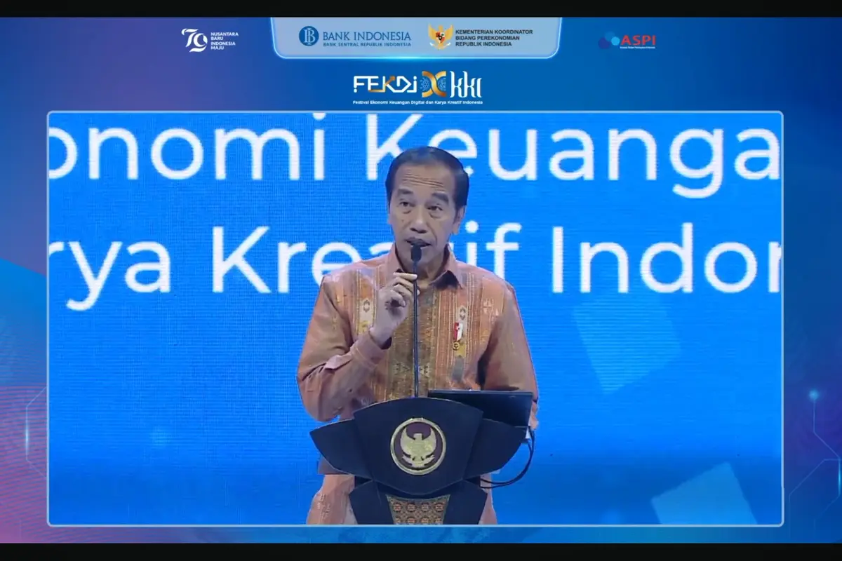 Presiden Jokowi dalam pembukaan Karya Kreatif Indonesia (KKI) dan Festival Ekonomi dan Keuangan Digital (FEKDI) 2024, di Jakarta, Kamis (1/8/2024).