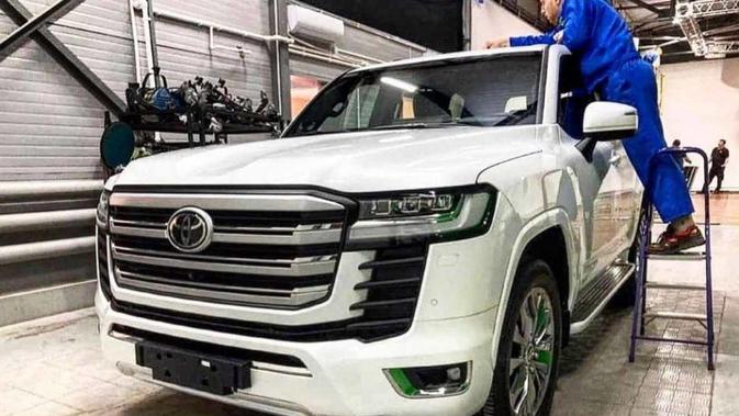 Pemilik Land Cruiser Terbaru Dilarang Jual Mobilnya, Toyota Angkat Bicara - Vimarsana News