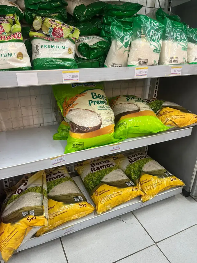 Beras di Indomaret