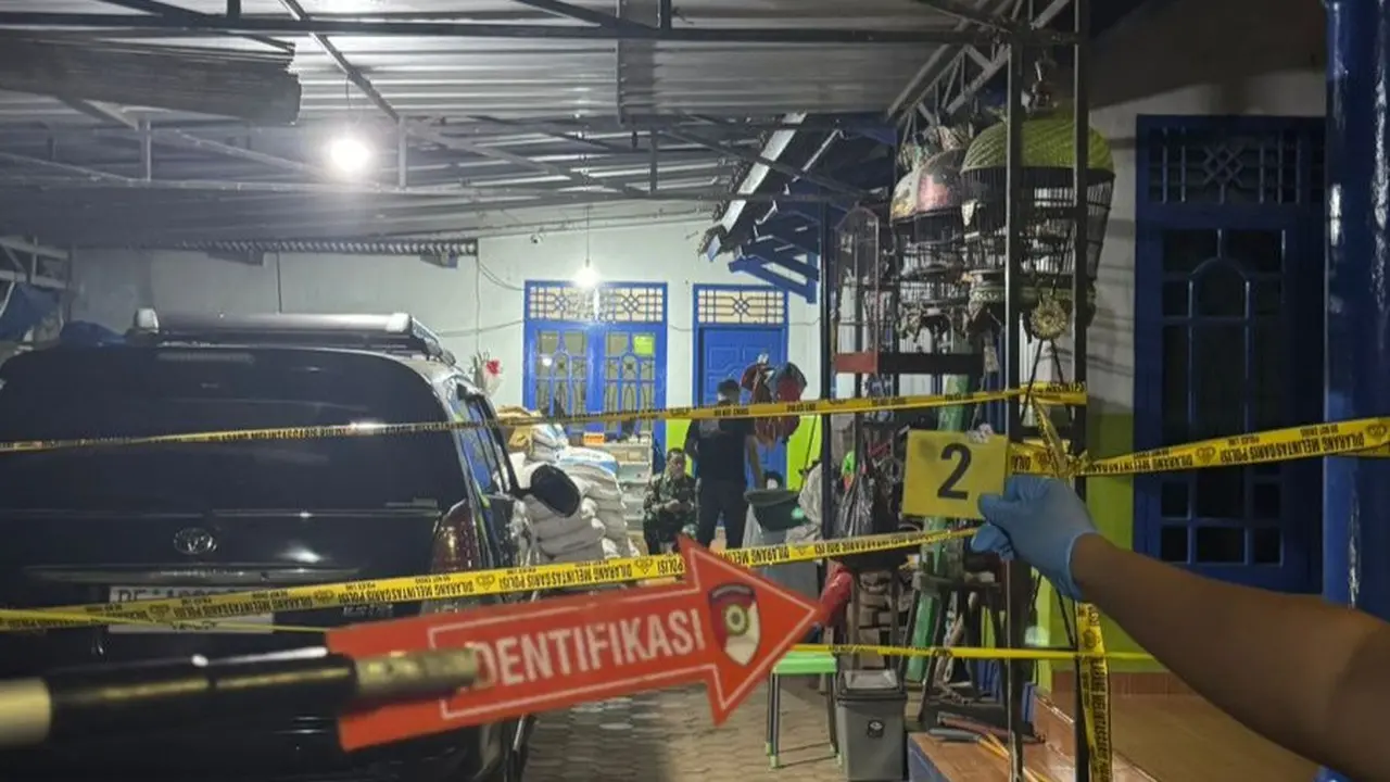 Geger Pria Bacok Tetangga dan Sandera Istri Korban, Motif Masih Misterius