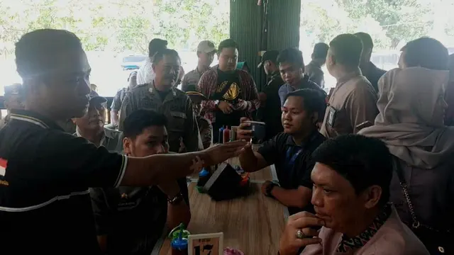 Pemilik Usaha Bakso di Palembang Mengamuk Usai Rusak Alat Deteksi Pajak