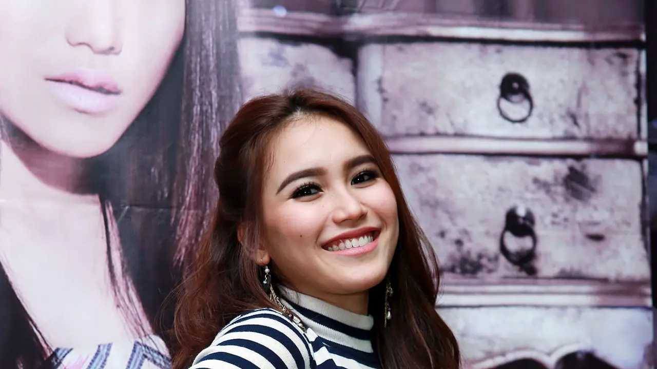 [Bintang] Ayu Ting Ting