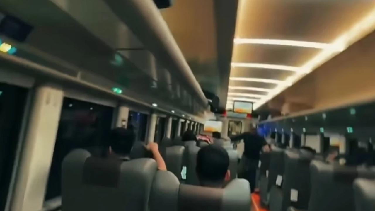 Beredar Video Kepanikan Penumpang KA Argo Bromo Anggrek saat Hantam Commuter Line di Bekasi Timur