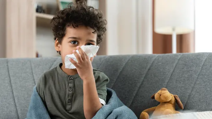 Bukan Sekadar Batuk Pilek Biasa, Pneumonia Harus Diwaspadai Sejak Dini [Dok/freepik.com]