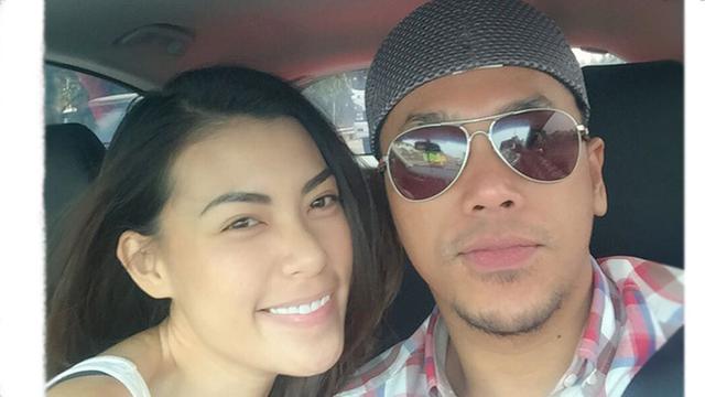 Viviane Tjeuw Beri Perhatian Pada Ibunda Sammy Simorangkir Showbiz Liputan6 Com