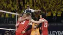 Tensi pertandingan semakin meningkat di set keempat. Kedua tim terus saling kejar poin hingga skor imbang 18-18. Namun Bhayangkara Presisi mampu memanfaatkan kesalahan lawan untuk unggul 23-20 di akhir set. (Dok. PBVSI)