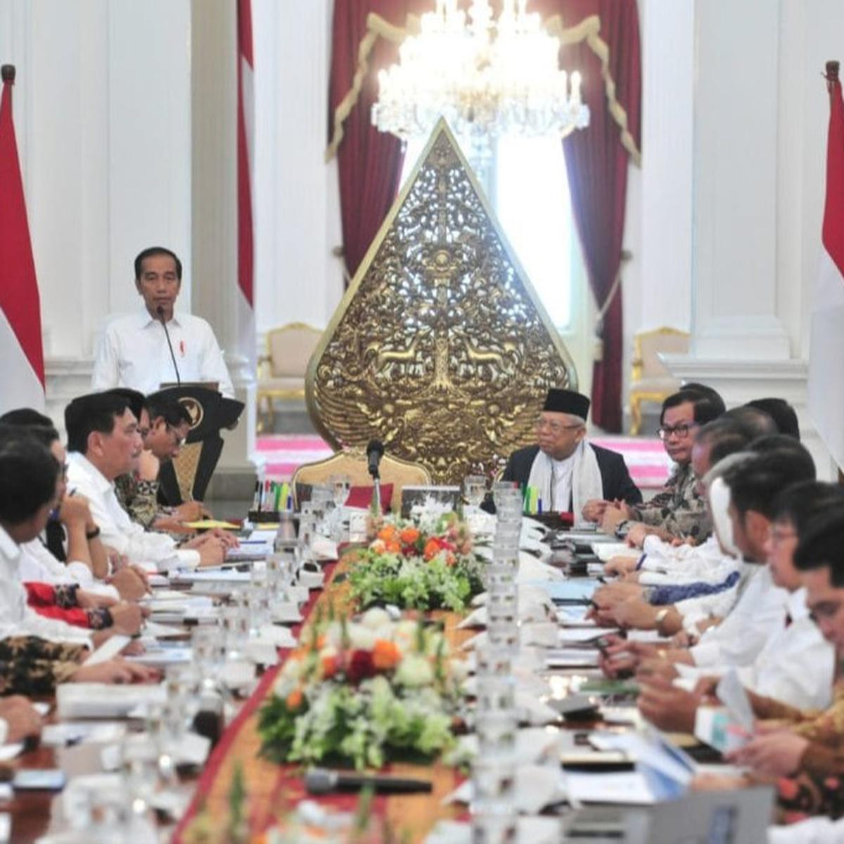 Jokowi rapat dengan menteri