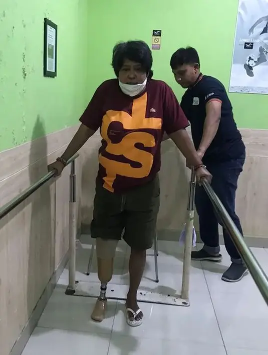 <p>[Instagram/sutykarno]</p>