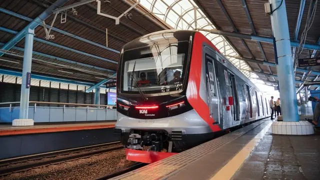 11 rangkaian KRL baru impor dari China mulai dioperasikan oleh PT Kereta Commuter Indonesia (KAI Commuter). (Dok PT KAI)
