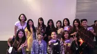 Para pemain Indonesia mengenakan batik pada welcome dinner Piala Sudirman 2017, Jumat (19/5/2017). (Instagram/Inabadminton)