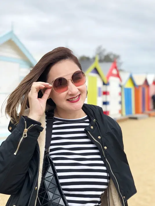 Mona Ratuliu dan Indra Brasco (Instagram/monaratuliu)