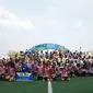 Para pemain berpose setelah mengikuti MilkLife Soccer Challenge 2023 Batch 3 di Supersoccer Arena Kudus, Jawa Tengah, Minggu, 17 Desember 2023. (foto: istimewa)