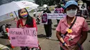 Massa dari Jaringan Pembela Hak Perempuan Korban Kekerasan Seksual melakukan unjuk rasa di depan Gedung DPR, Jakarta, Rabu (22/12/2021). Mereka mendesak DPR mengesahkan rancangan undang-undang Tindak Pidana Kekerasan Seksual (RUU TPKS) sebagai RUU Inisiatif DPR RI. (Liputan6.com/Faizal Fanani)