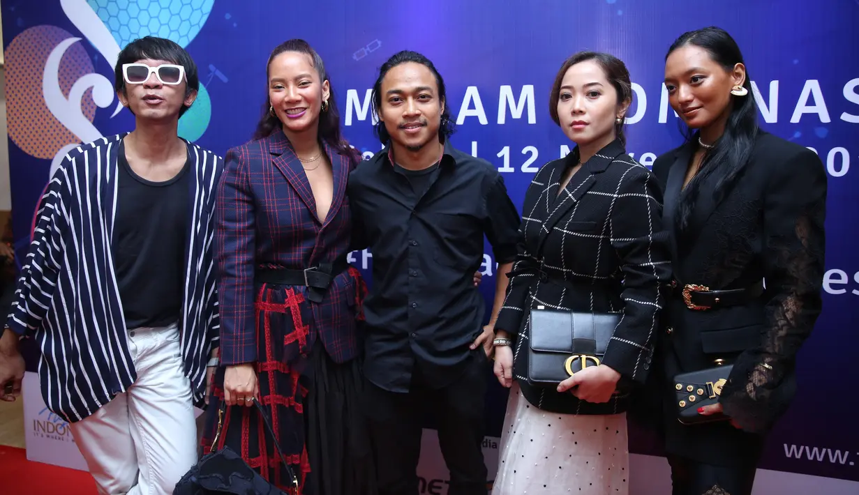 Aming, Tara Basro, Chicco Jerikho, Karina Salim, Asmara Abigail saat hadir dalam acara pengumuman nominasi Festival Film Indonesia 2019 di Plaza Indonesia, Jakarta, Selasa (12/11/2019). (Adrian Fimela.com)