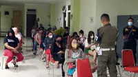 Tempat Karaoke Berkedok Resto di Surabaya Disegel, Karyawan dan Pengunjung Diamankan