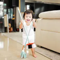 Baby Ameena anak pertama Aurel Hermansyah dan Atta Halilintar sedang lucu-lucunya. Aksi bocah yang baru berusia setahun itu kerap menarik perhatian warganet. Sang ayah kerap membagikan beberapa potret aktivitas putrinya. [Instagram/ameenaatta]