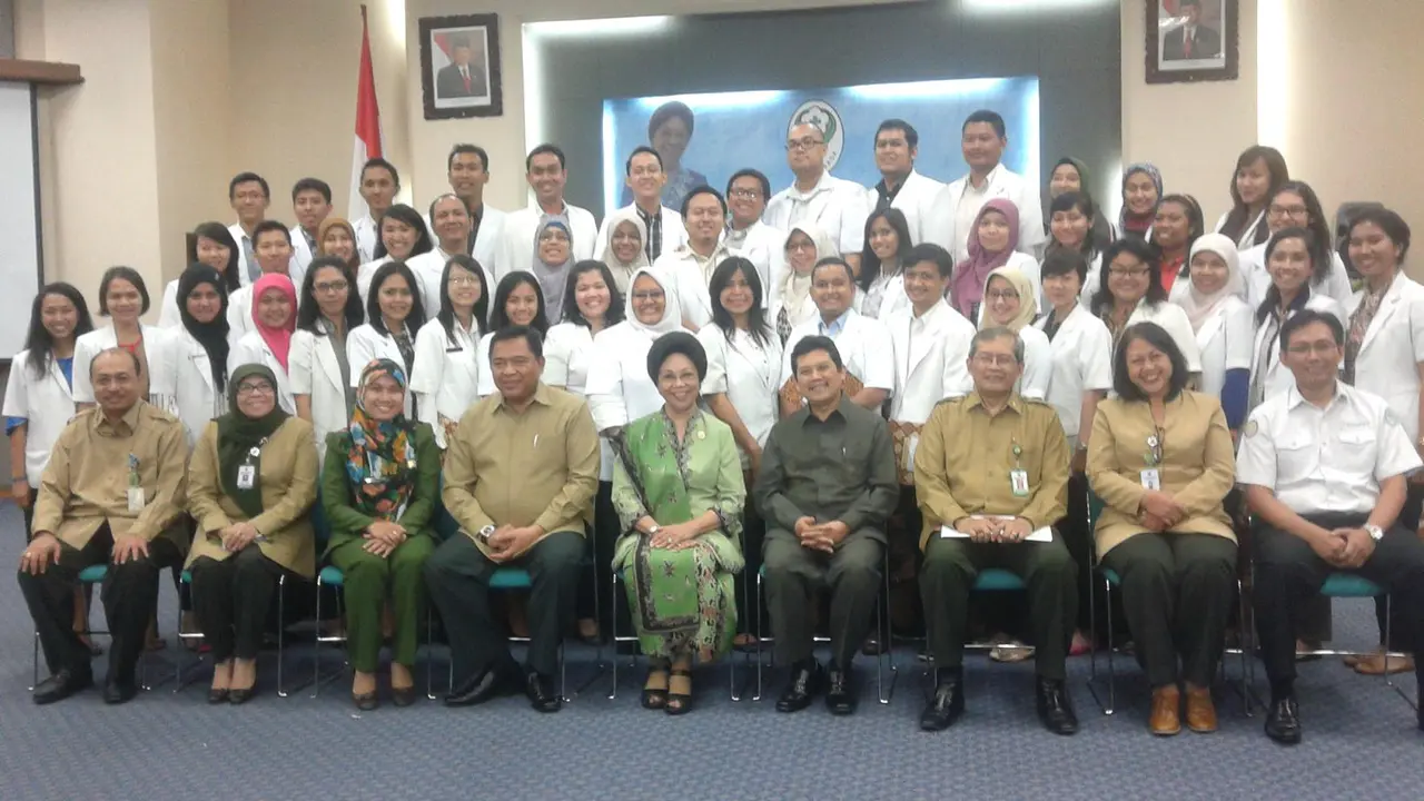 Menkes Bersama Dokter Umum dan Dokter Gigi PTT