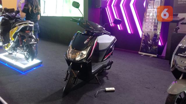 Motor listrik United MX 1200 di IIMS 2023. (Liputan6.com/Jordy Rivaldo)