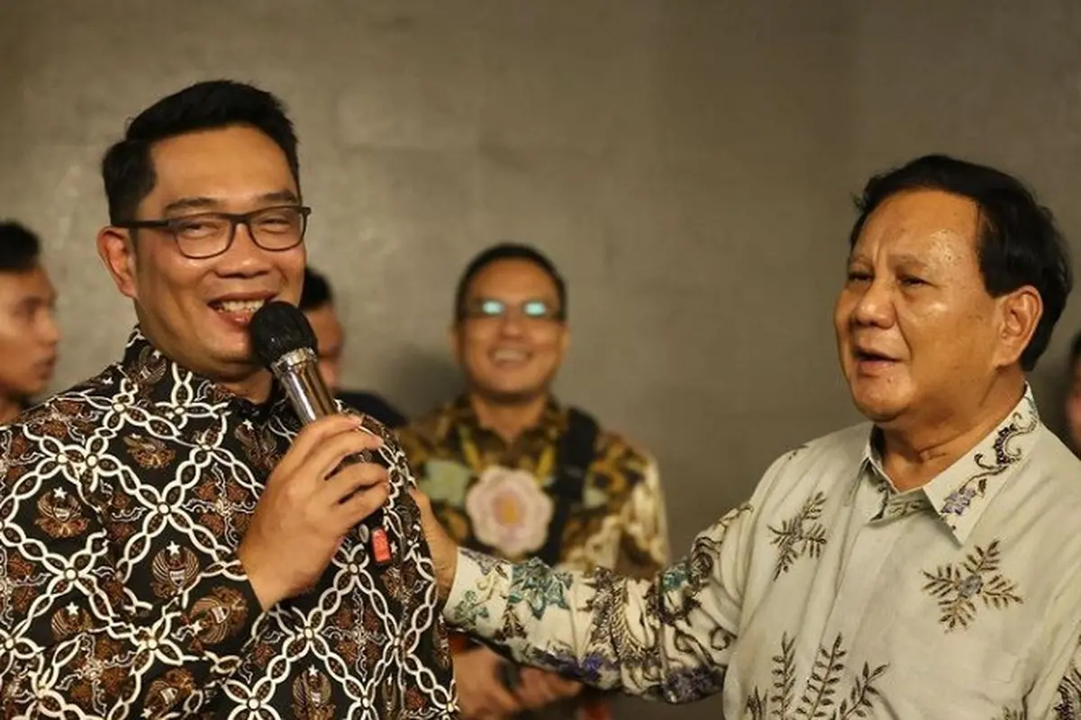Mantan Gubernur Jawa Barat (Jabar) Ridwan Kamil bersama Calon Presiden (Capres) Koalisi Indonesia Maju (KIM) Prabowo Subianto.