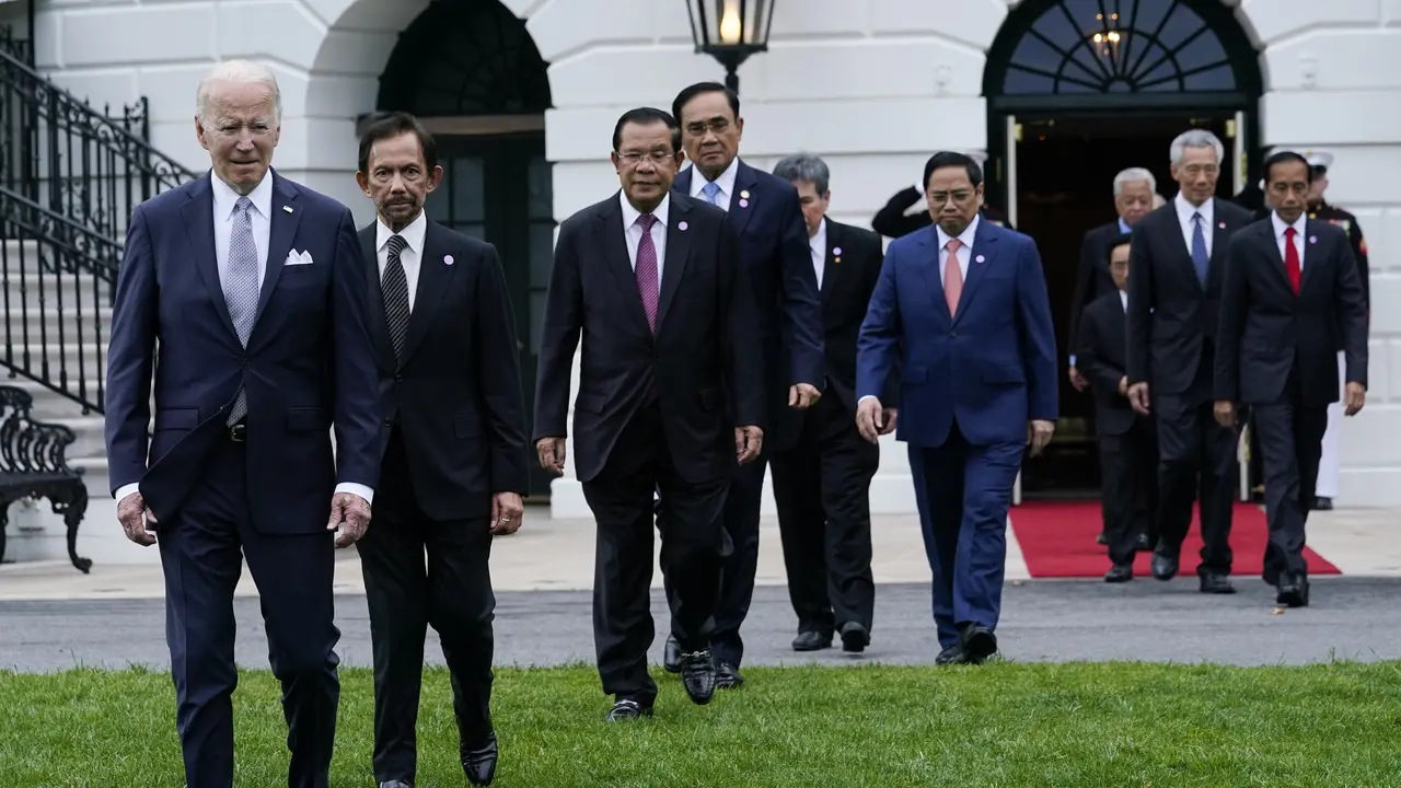 Presiden Jokowi Bersama Pemimpin ASEAN Hadiri KTT Khusus ASEAN-AS
