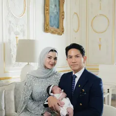 Intip potret Anisha Rosnah sambut Lebaran dalam sebuah foto keluarga bangsawan (@brilliantday_photography)