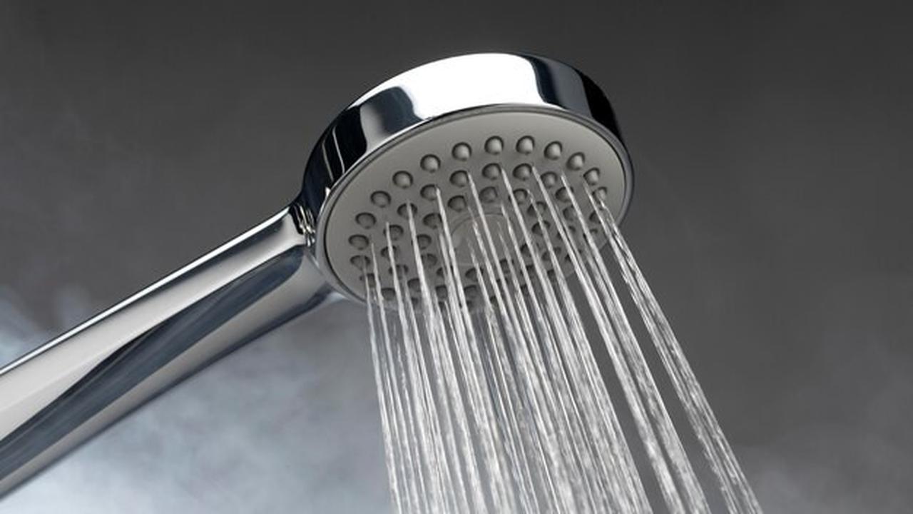 Ilustrasi shower, kamar mandi