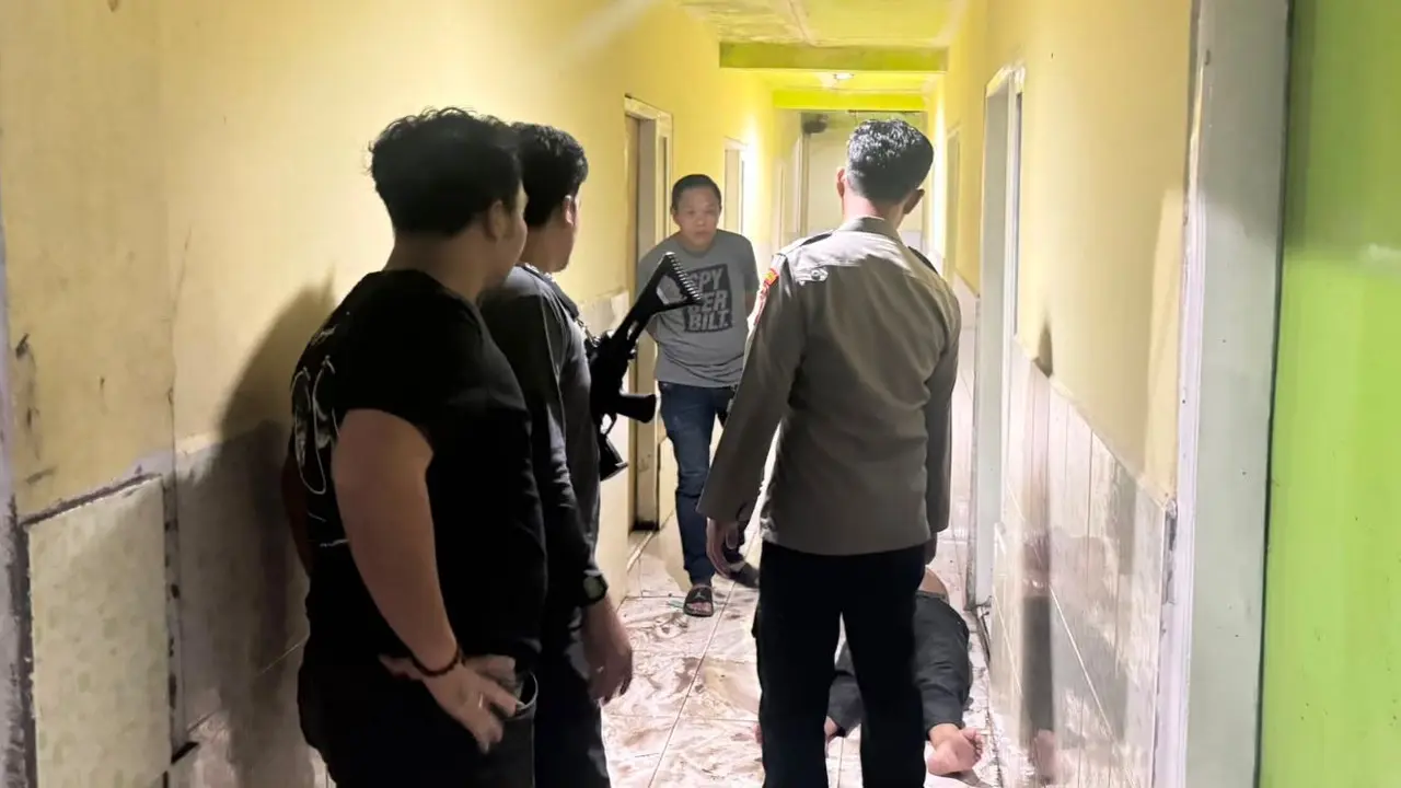 Seorang pemuda di Mamuju mengambuk di penginapan