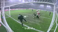 Video highlights Eljadji Diaw yang melakukan penyelamatan gemilang kala Korona melawan Wisla Krakow di Liga Polandia.