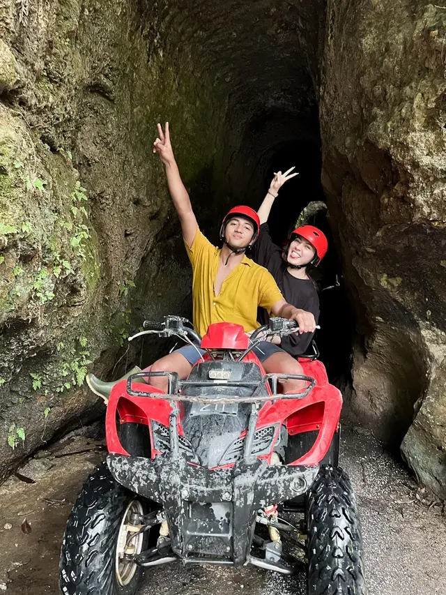 Makin Mesra, Ini 7 Kebersamaan Harris Vriza dan Haviza Devi saat Liburan