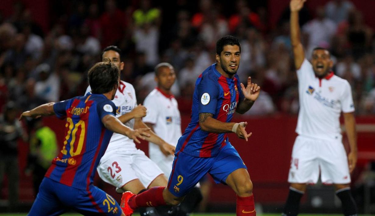 Barcelona selangkah lagi meraih trofi Piala Super Spanyol 2016 setelah pada Leg 1 unggul 2-0 atas Sevilla di Ramon Sanchez Pizjuan, Sevilla, Senin (15/8/2016) dini hari WIB. (Reuters/Jon Nazca) 