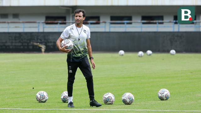 Foto: Persib Bandung Kembali Gelar Latihan Paska Libur Tragedi Kanjuruhan
