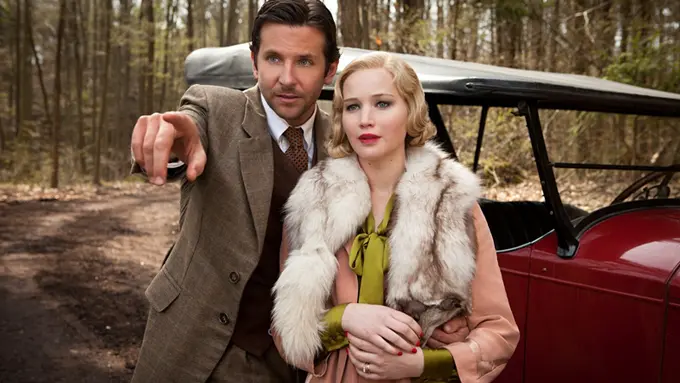  Jennifer Lawrence dan Bradley Cooper 