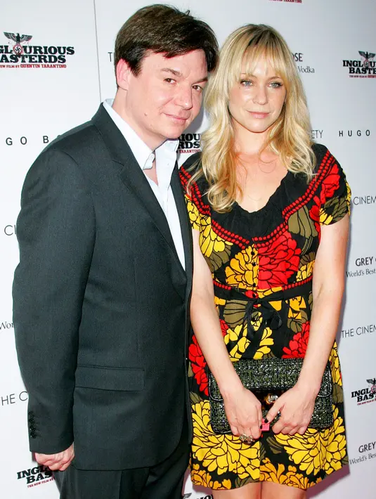 Lima bulan setelah menikah, Mike Myers baru mengaku ia telah mengikat janji suci dengan Kelly Tisdale di New York City pada Maret 2011. (Jim Spellman/WireImage/USWeekly)