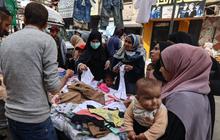 FOTO: Melihat Persiapan Warga Palestina Menyambut Hari Kemenangan Idulfitri di Tengah Ketegangan Gaza dan Tepi Barat