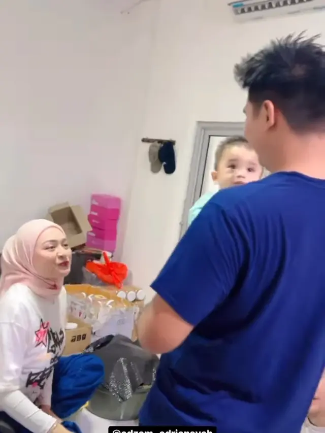 Frans Faisal dan Nathalie Holscher Momong Adzam