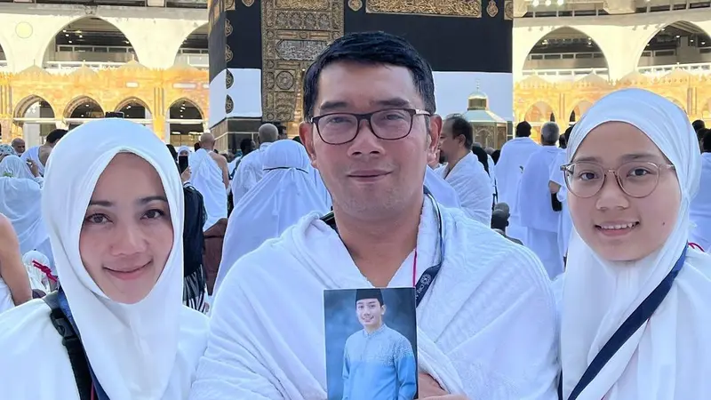 Ridwan Kamil Selesai Badalkan Haji untuk Eril, Atalia Praratya: Tunai Sudah Rukun Islammu Kini. (instagram.com/ataliapr)