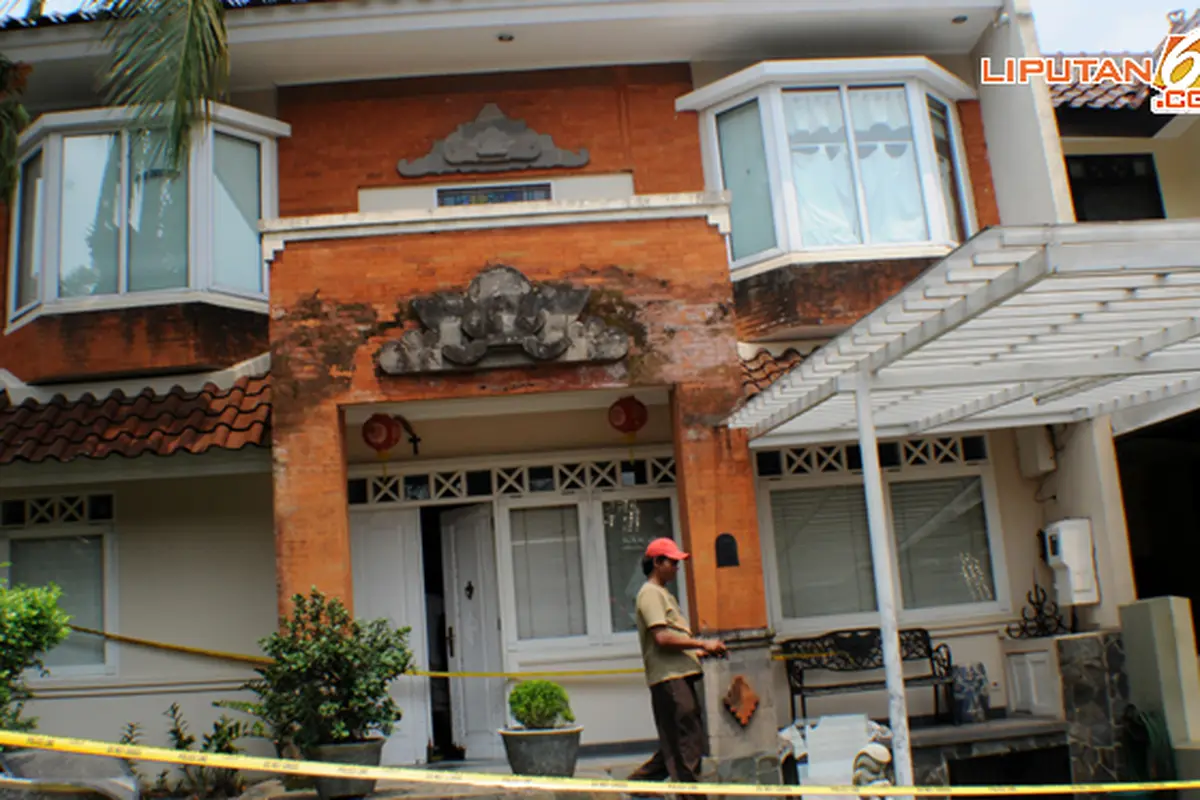 rumah-ledakan-2-130928a.jpg