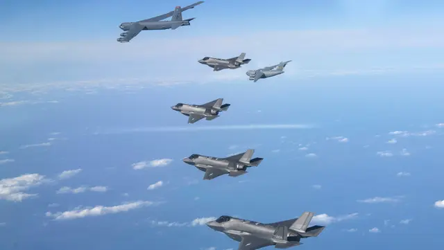 5. TNI AU Investigasi Penyebab Pesawat Latih Jatuh