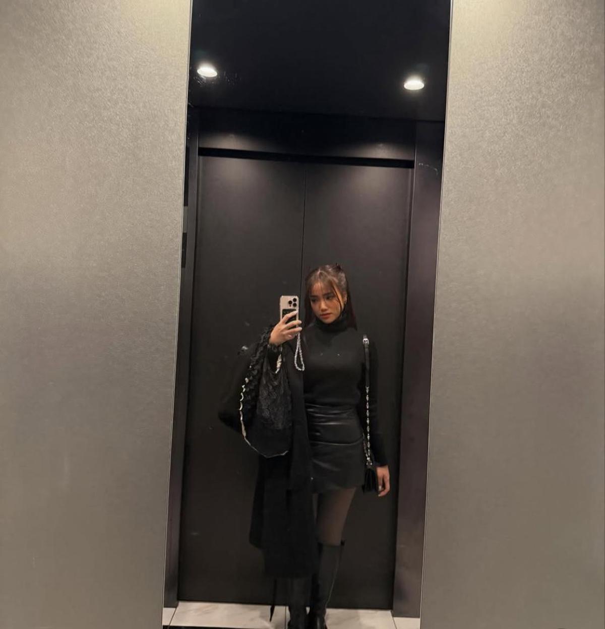Fuji Bagikan Foto Mirror Selfie Saat Liburan di Jepang, Selalu Dipuji Cakep dari Netizen