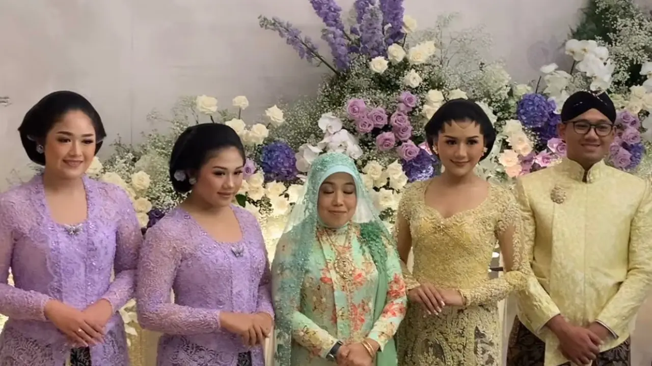 Malam midodareni Erina dan Kaesang