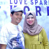 Perasaan haru dirasakan oleh pasangan Indra Bekti dan Aldila Jelita melihat putrinya ikut berpuasa. Padahal Dafania Sahira Indrabekti baru berusia empat tahun. (Andy Masela/Bintang.com)