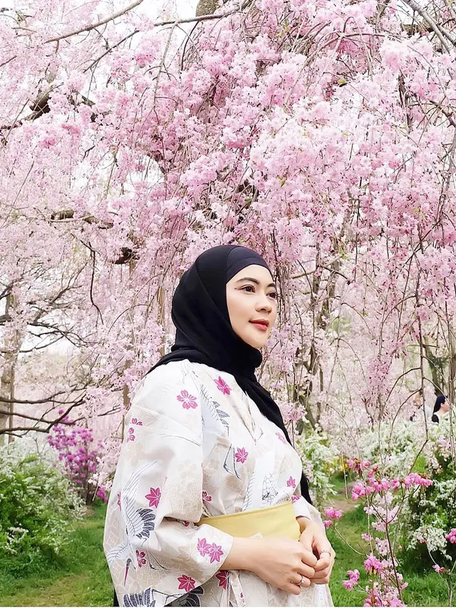 [Fimela] Indah Dewi Pertiwi