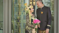 Baby Margaretha resmi dinikahi Christian Bradach, Minggu (1/4/2018) [foto: instagram.com/chrisconsul]