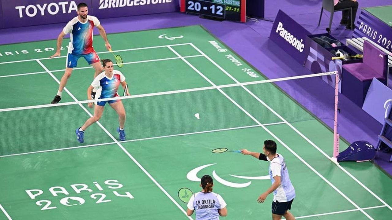Hikmat Ramdani/Leani Ratri Oktila Menang di Laga Pertama Para Bulu Tangkis Paralimpiade 2024
