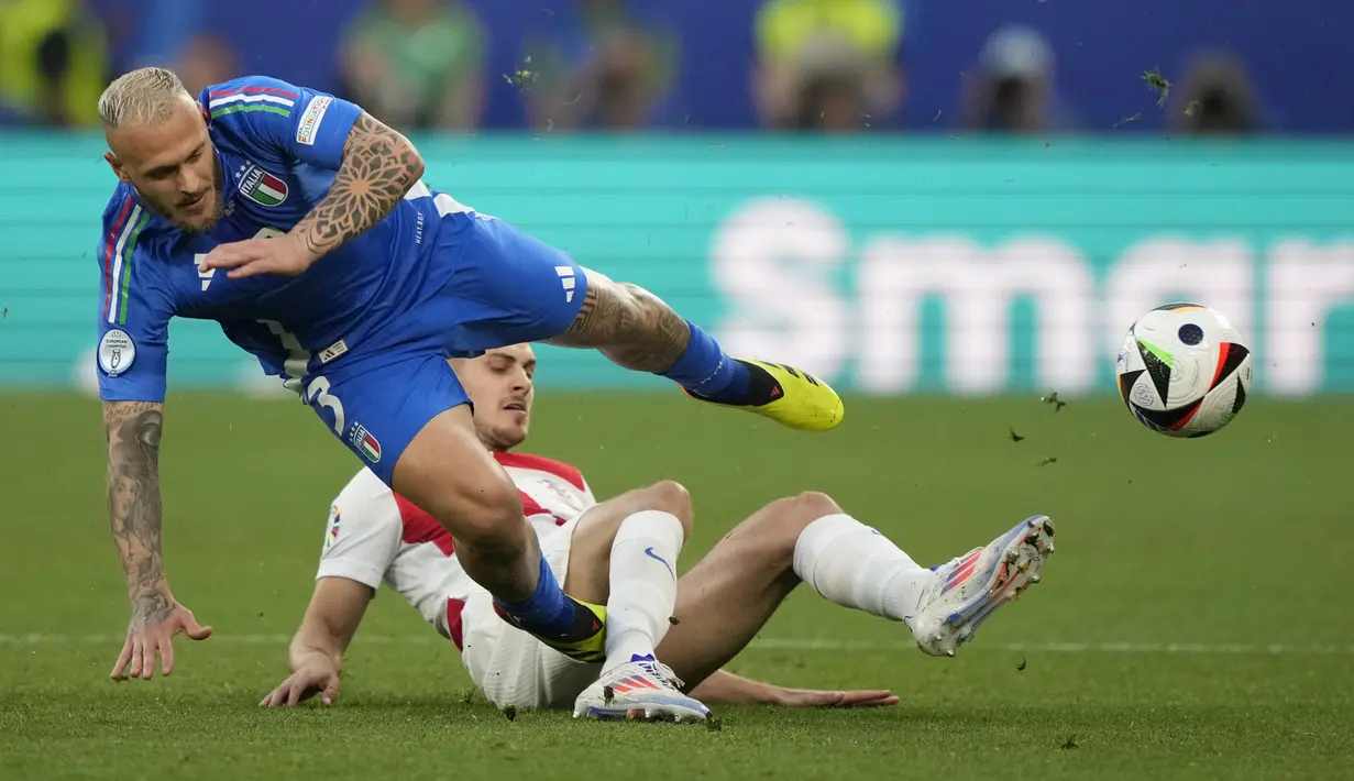 Pasukan Luciano Spalletti hampir menelan kekalahan pahit, beruntung bisa mencetak gol penyeimbang di ujung laga. (AP Photo/Ebrahim Noroozi)