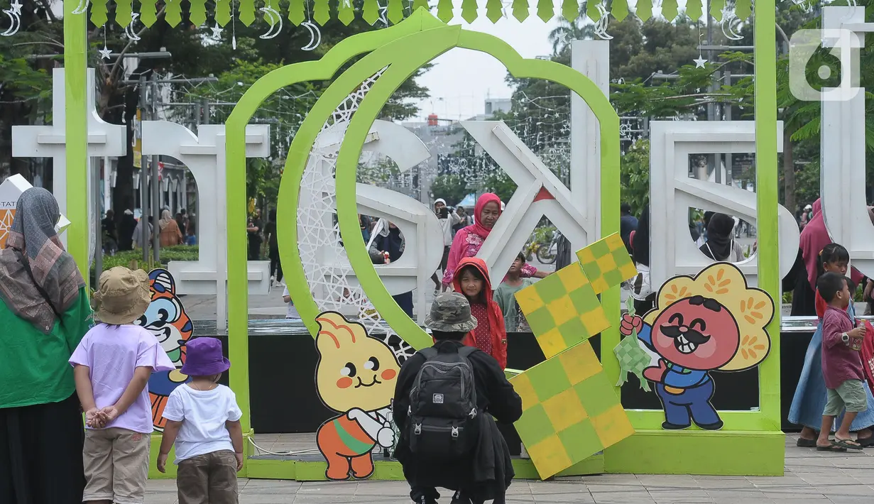 Kawasan Kota Tua Jakarta masih menjadi lokasi favorit warga menghabiskan libur panjang. (merdeka.com/Imam Buhori)