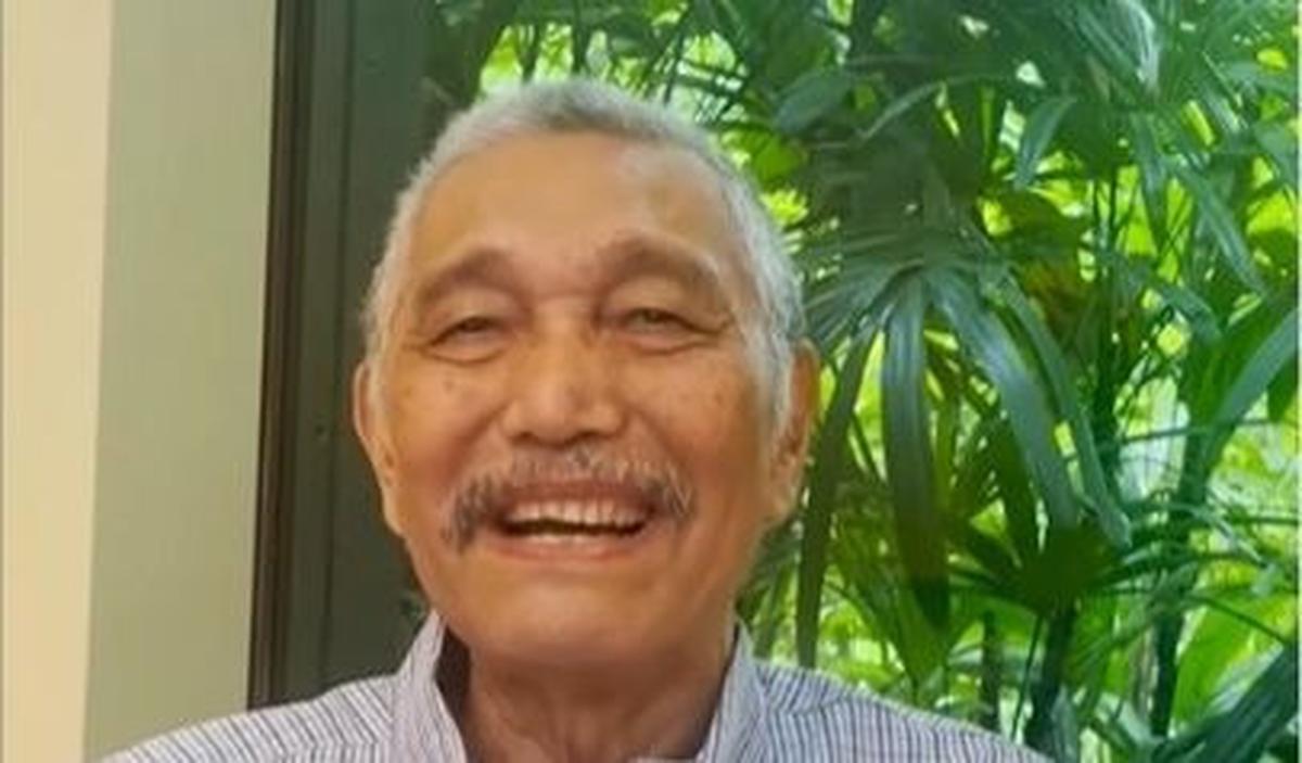 Dia malah bilang perubahan warna rambutnya mengindikasikan sudah rindu kembali ke Indonesia.&nbsp;